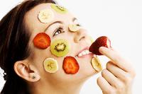 Как фрукты и овощи  воздействуют на кожу лица?